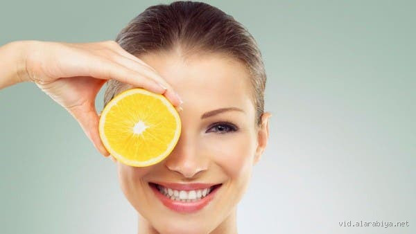 ما هي الأطعمة التي تبيض البشرة بشكل طبيعي وفعّال؟