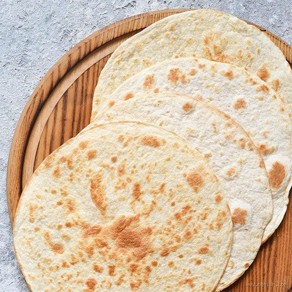 ما هي مكونات خبز التورتيلا؟ اكتشف المكونات السرية لهذا الخبز الرائع