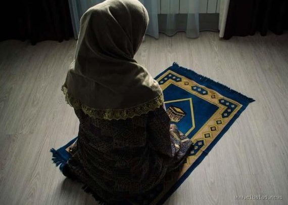 هل حرام البنت تصلي بالبنطلون؟ إليك الجواب الواضح والدقيق