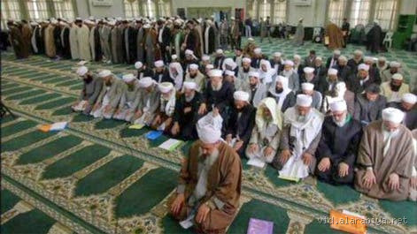 هل الشيعة يصلون مع السنة؟ نظرة عميقة حول الوحدة والتباين في الصلاة