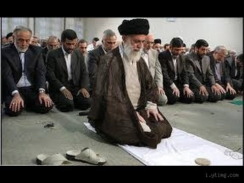 لماذا الشيعة ينزلون يدهم في الصلاة؟