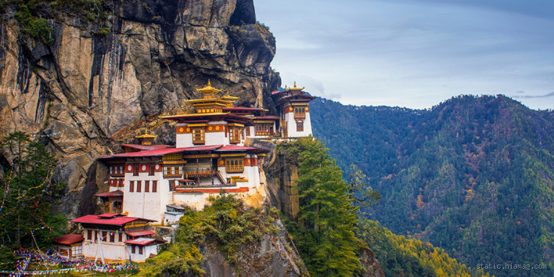 ما هي بلد السحر؟