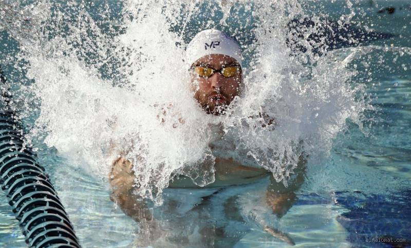 ما معنى سباحة في الإنجليزية؟ تعرف على الترجمة والتفاصيل!