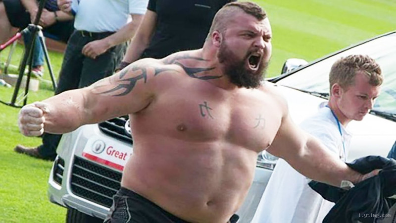 من هو أقوى رجل في العالم؟ اكتشف أسرار القوة الخارقة