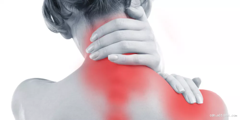 هل الم الرقبه يمتد الى الكتف واليد؟