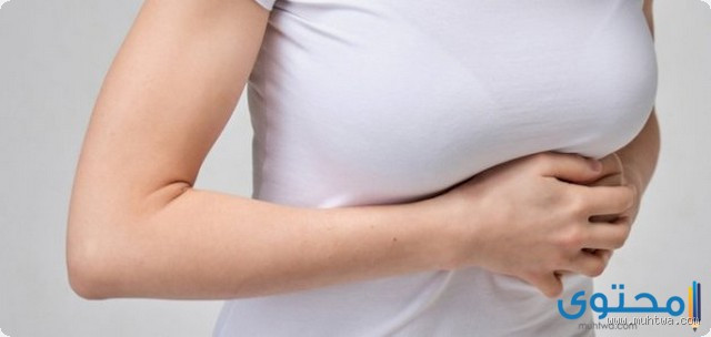 هل القولون يسبب نغزات تحت الثدي الأيسر؟