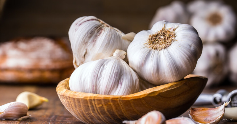 ما فوائد الثوم والزبادي قبل النوم؟ اكتشف الفوائد الصحية