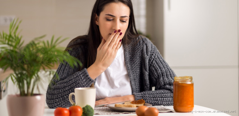 ما سبب الاستفراغ بعد أكل العسل؟ أسباب وحلول قد تدهشك